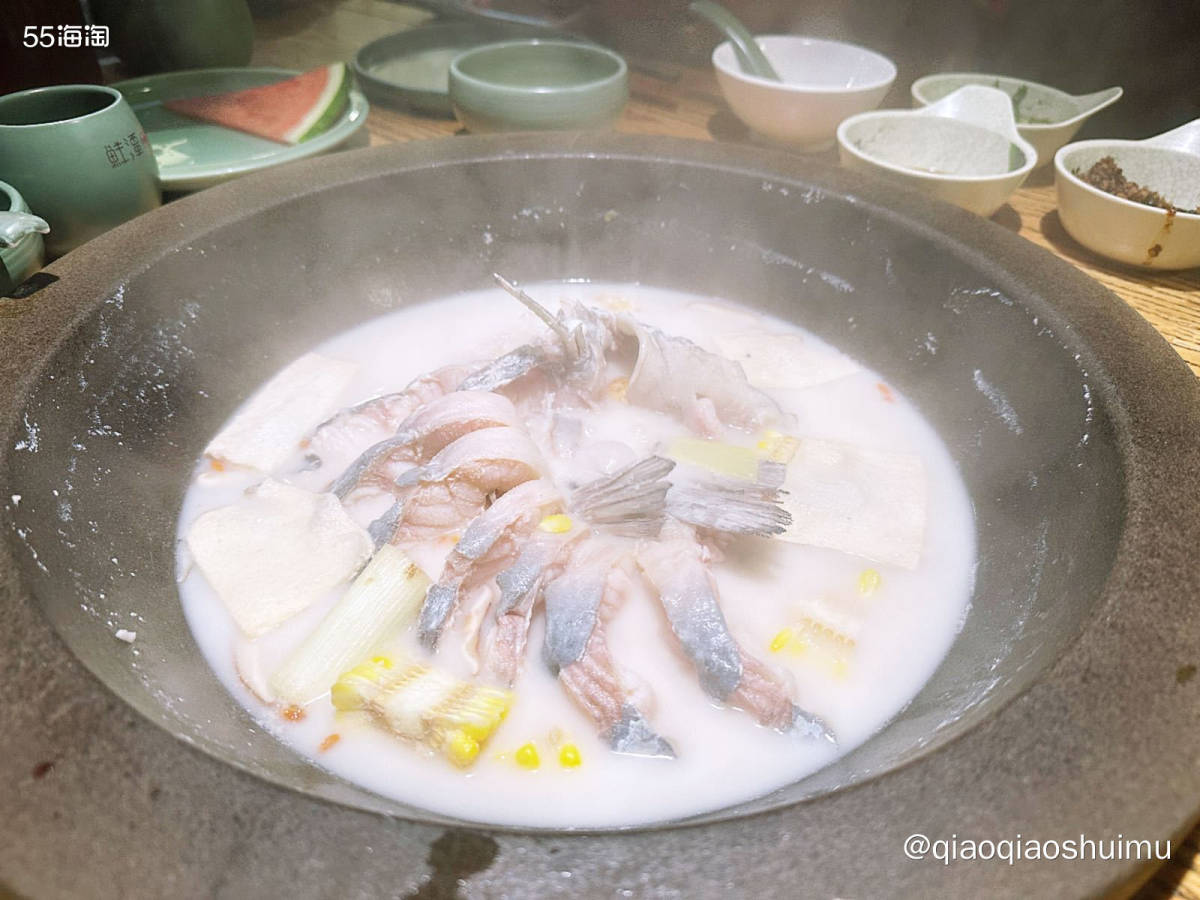 我平时不太爱吃鱼，但这家确实不错，原汁原味，感觉很健康。 正