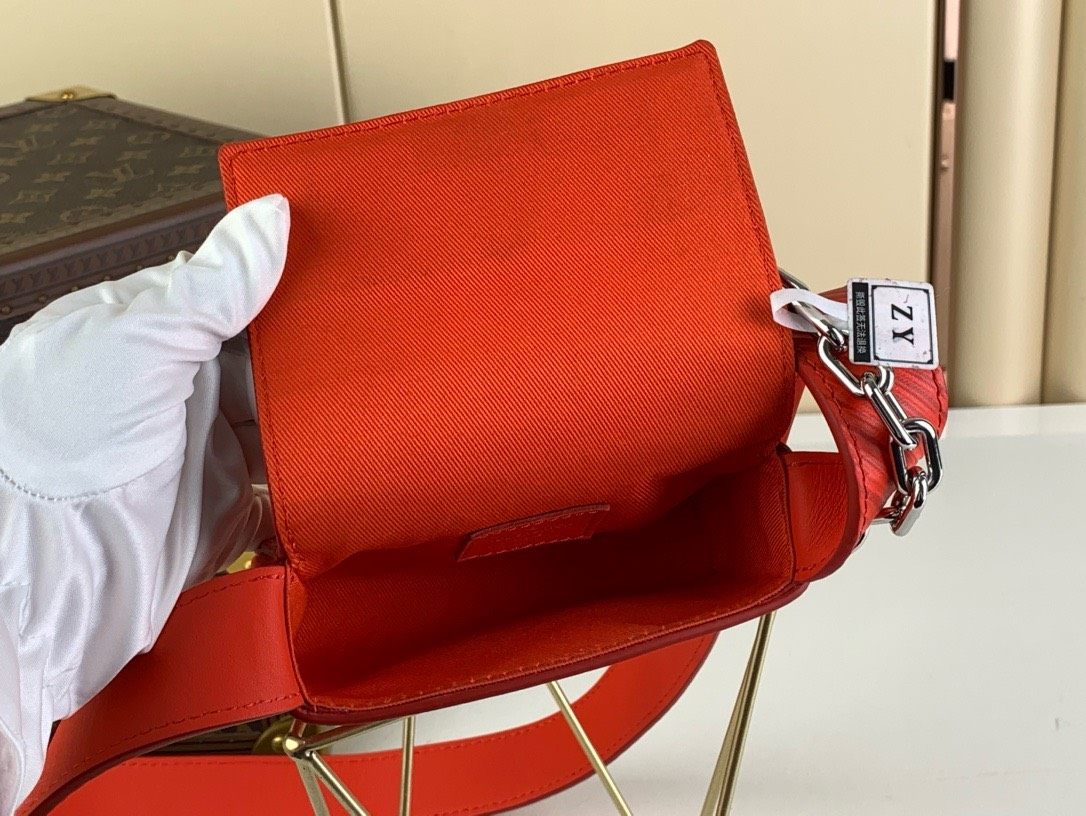 LV Micro Steamer 手袋取材 Epi XL 粗