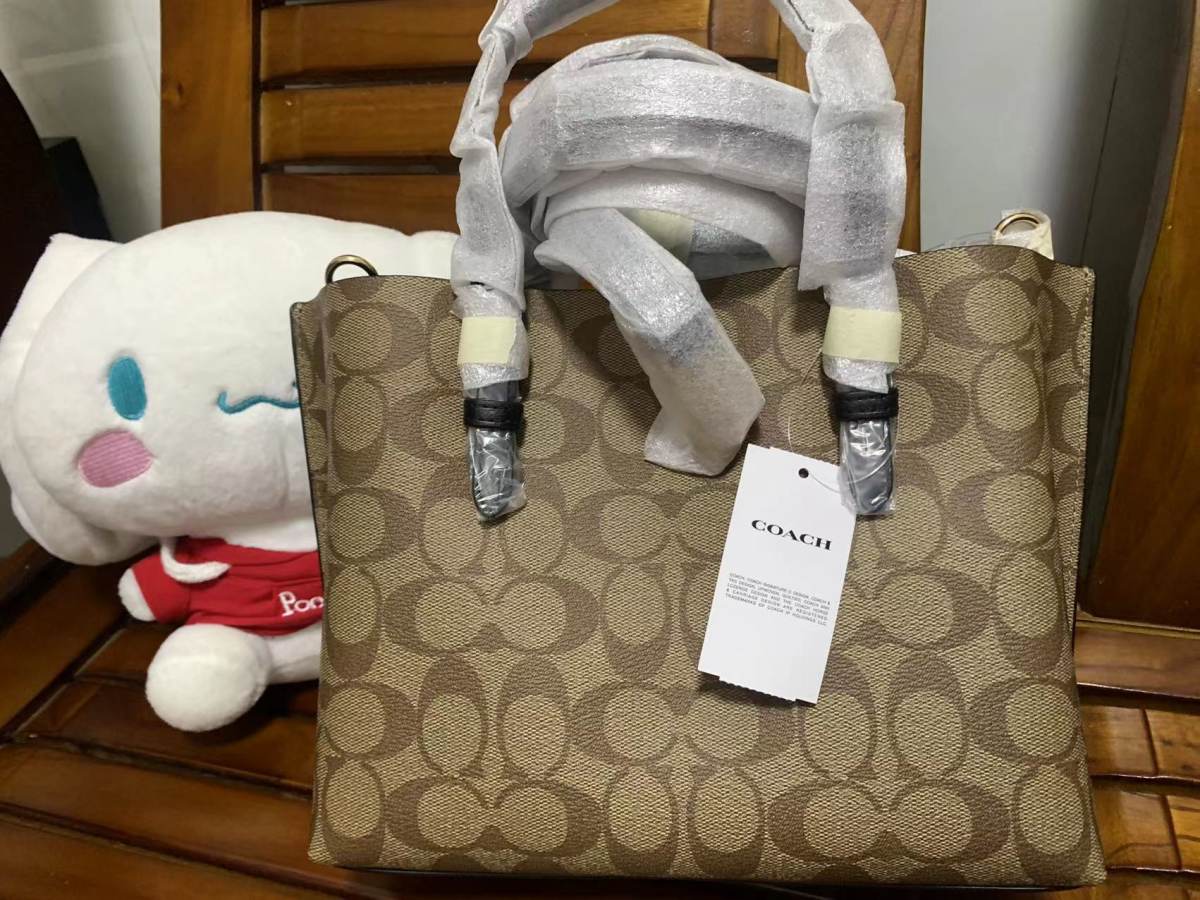 Mollie 25黑棕色，下这个颜色也是考虑到天快冷了，可以