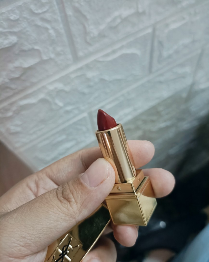 最近爱用的彩妆是海淘的一些小众单品，目前用下来还不错~  ⭐