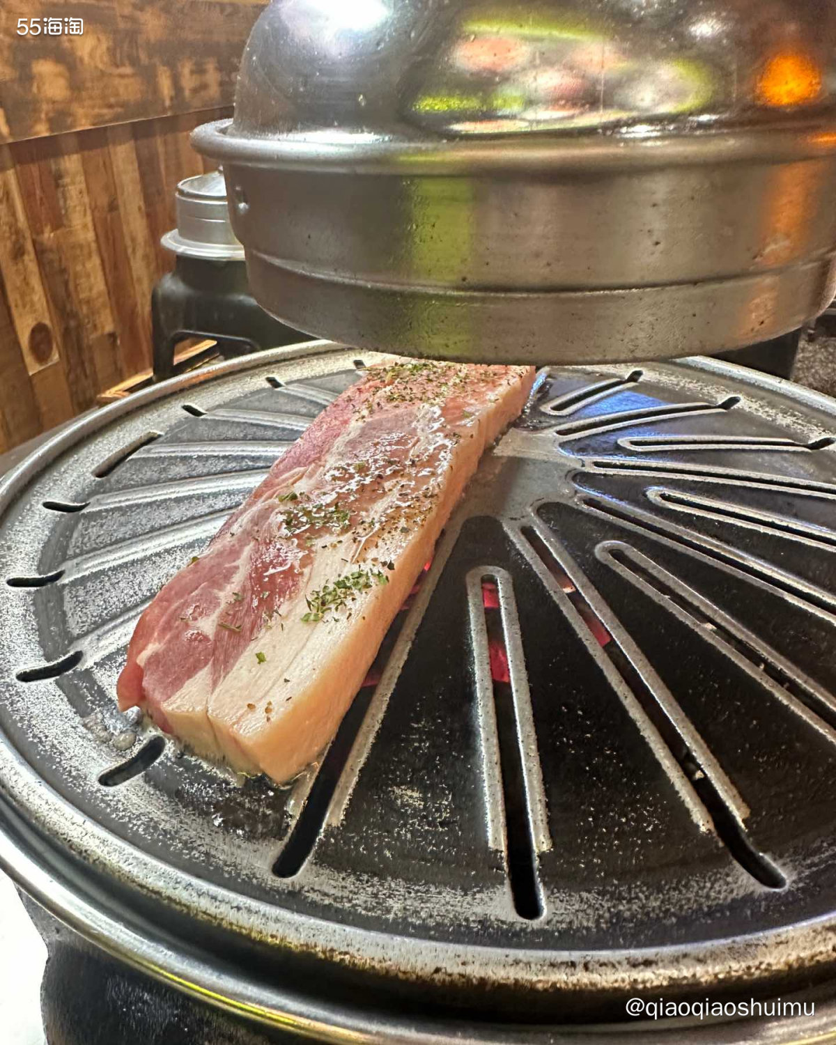 这是那天带娃去黄岛赶海，玩到四五点钟，说去吃顿好的吧，好歹庆
