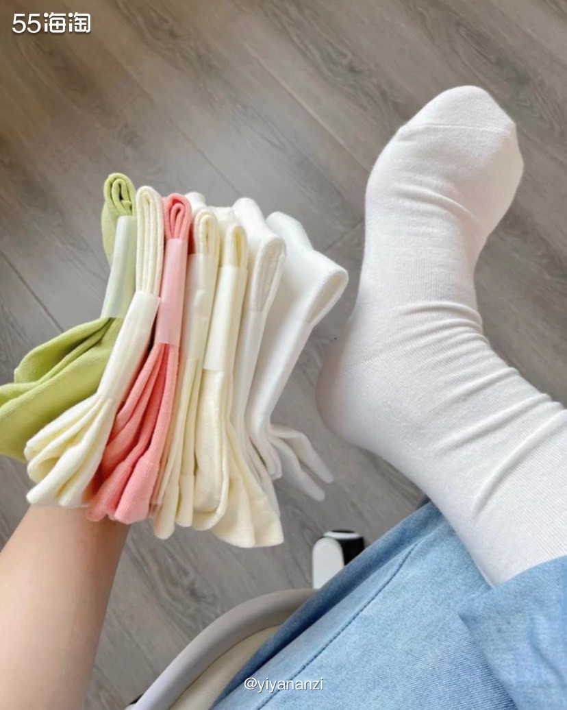 今天刷抖音的时候连推了好几次这个袜子，满新鲜的名字，正好也入