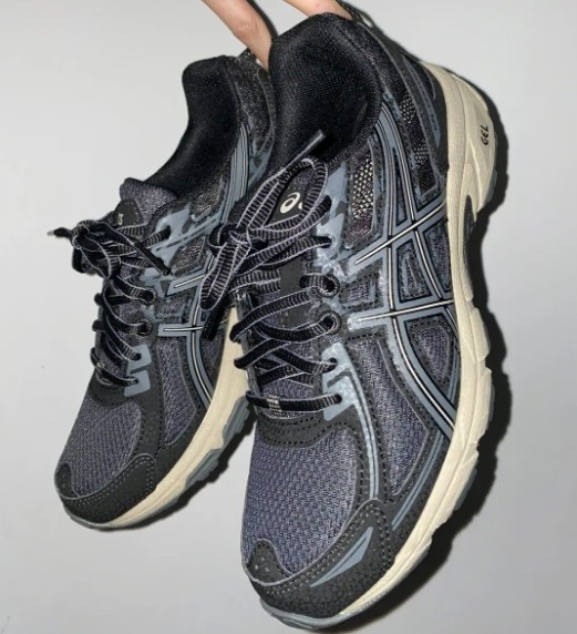 ASICS 亚瑟士的鞋子今年可是太火啦，不少明星达人都纷纷上