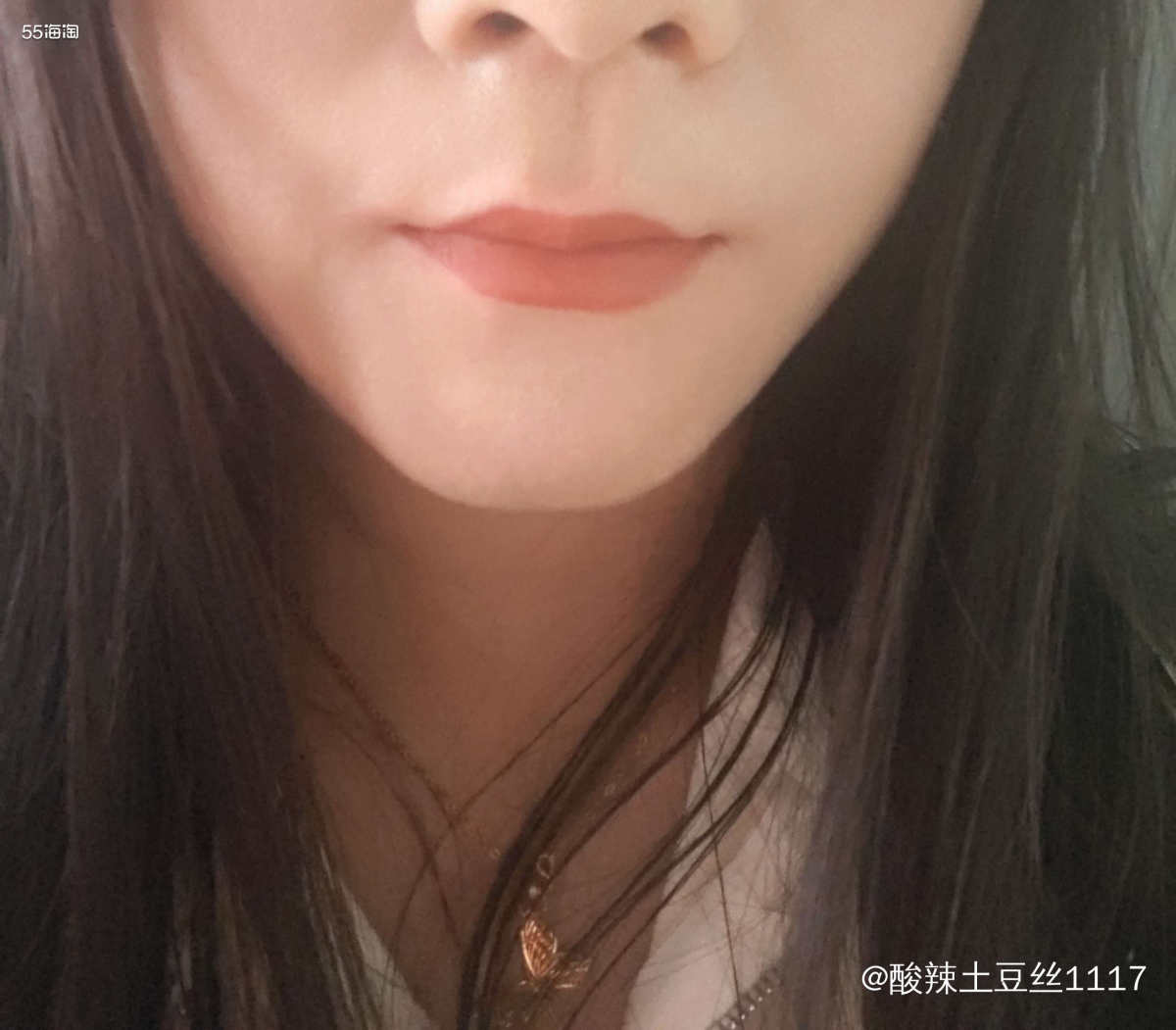 最近真的国货intoyou 太火了吧，这个唇泥也超级好看啊。