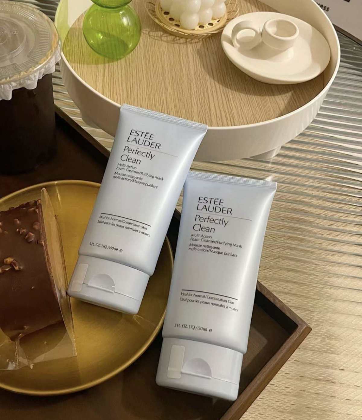 雅诗兰黛的蓝洁一直是很多人都喜欢的一款洁面，量大好用！但是很