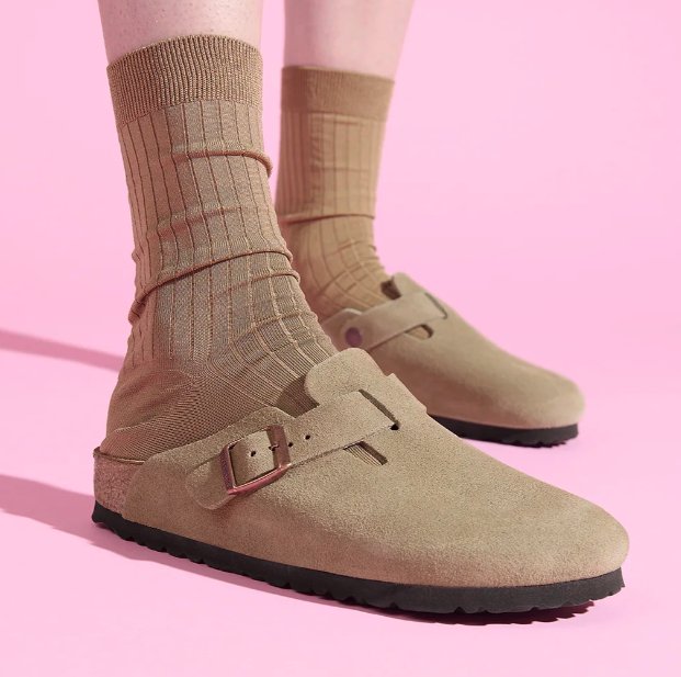 Birkenstock勃肯鞋的毛毛拖鞋又在一众秋冬鞋中杀出重
