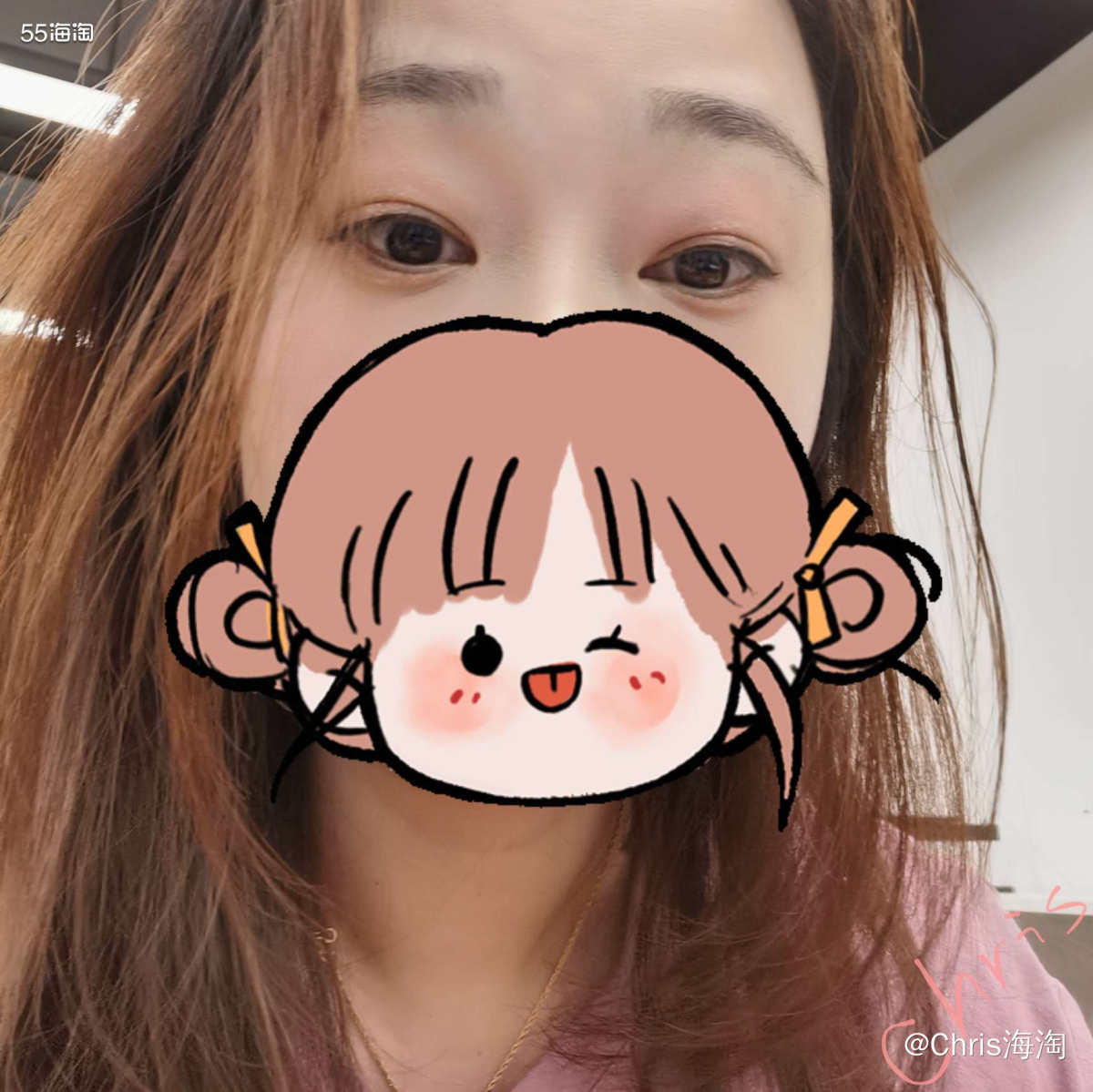 早上挑了件紫罗兰色的T恤穿，然后心血来潮的又拿出了我的3CE