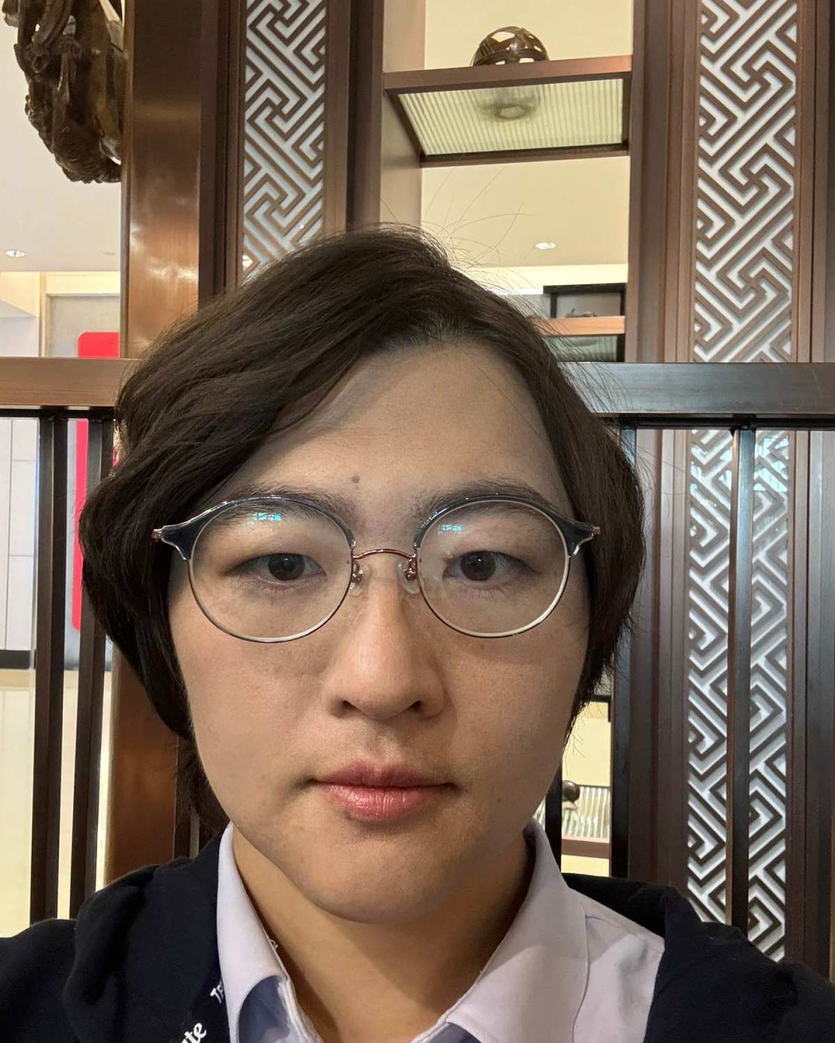 被cpb的柜姐喊来参加线下的护肤彩妆活动，还拿了一套小样赠品