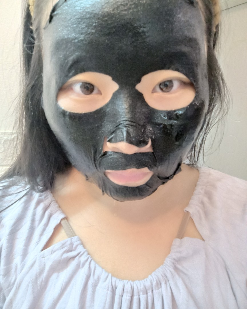 明天要去看曾比特演唱会，今天就来敷一个补水面膜好了~  ⭐本