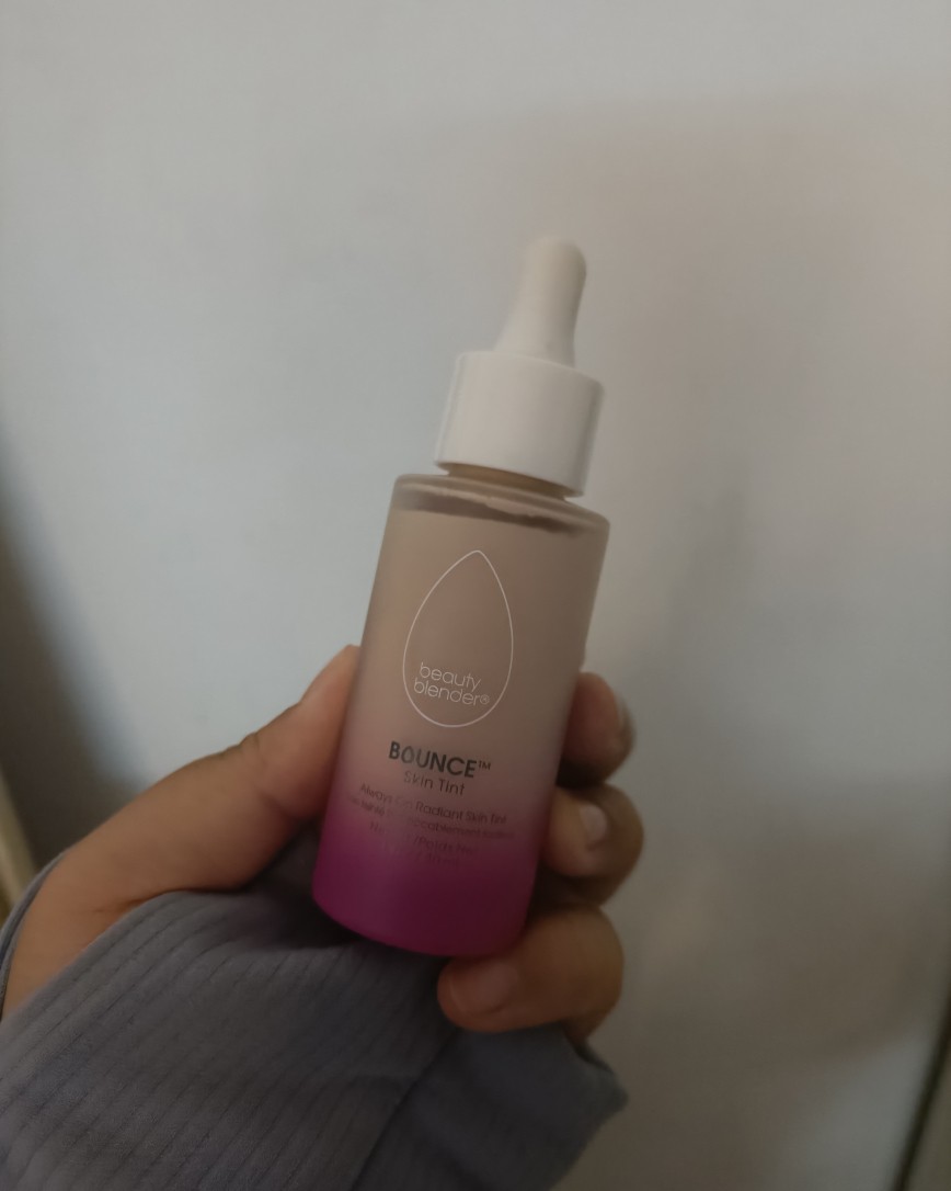 今晚要去看曾比特的演唱会，虽然没有约好人自己一个人去，但是也