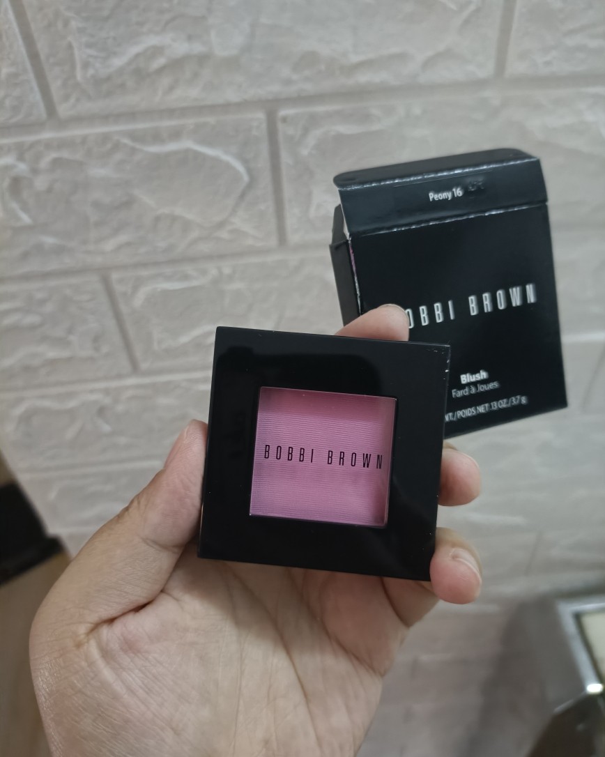 收到Bobbi brown这箱心情真的是太好了，颜值高到我看