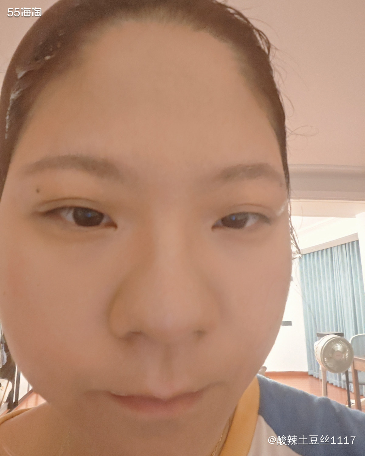 马上敷的是fresh的玫瑰面膜。面膜主打是补水面膜。味道就是