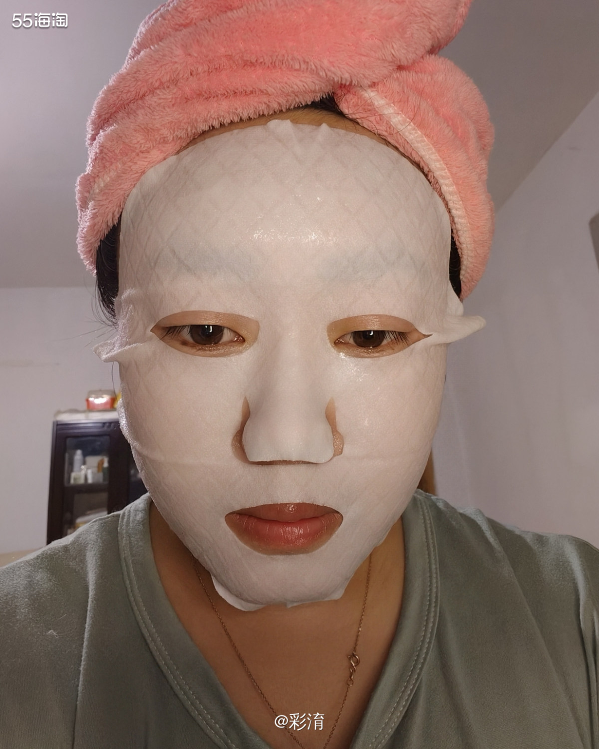 这个面膜是我21年双十一买olay小白瓶送的面膜，家里面膜实