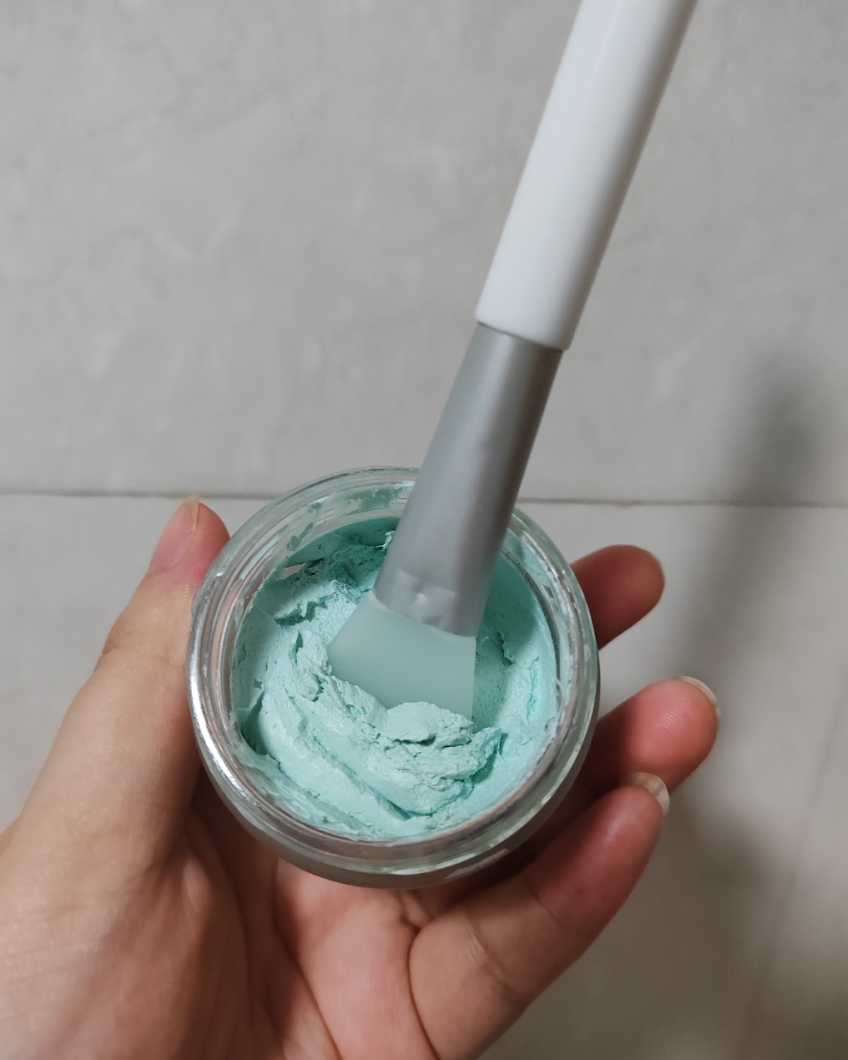 这是一款可以做到清洁+维稳+修护的面膜，从绿色变粉色，一个很