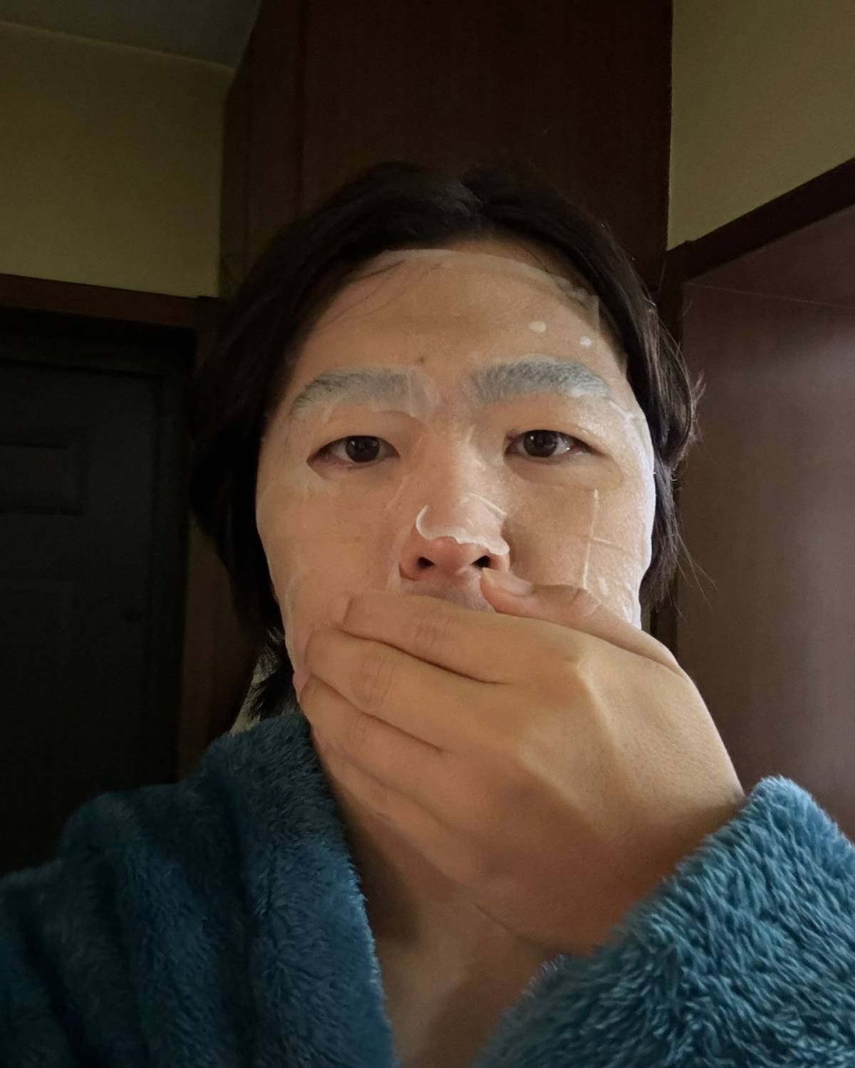 今天周日，考虑到今天又是自己球队的比赛日，而且是冷敷面膜时间