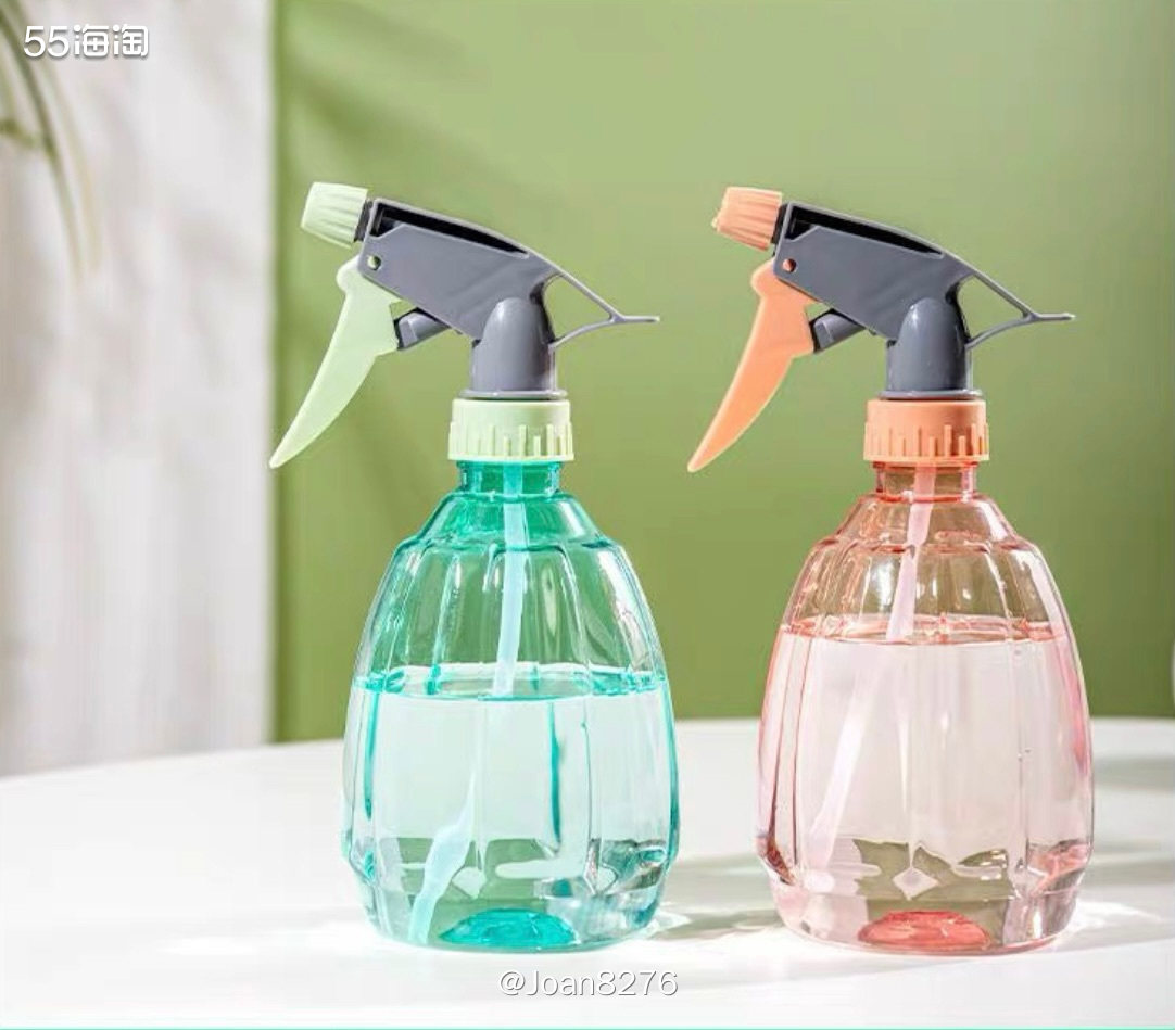 过了一个夏天感觉阳台的景天和肉锥都快被团灭了，夏天阳台温度高