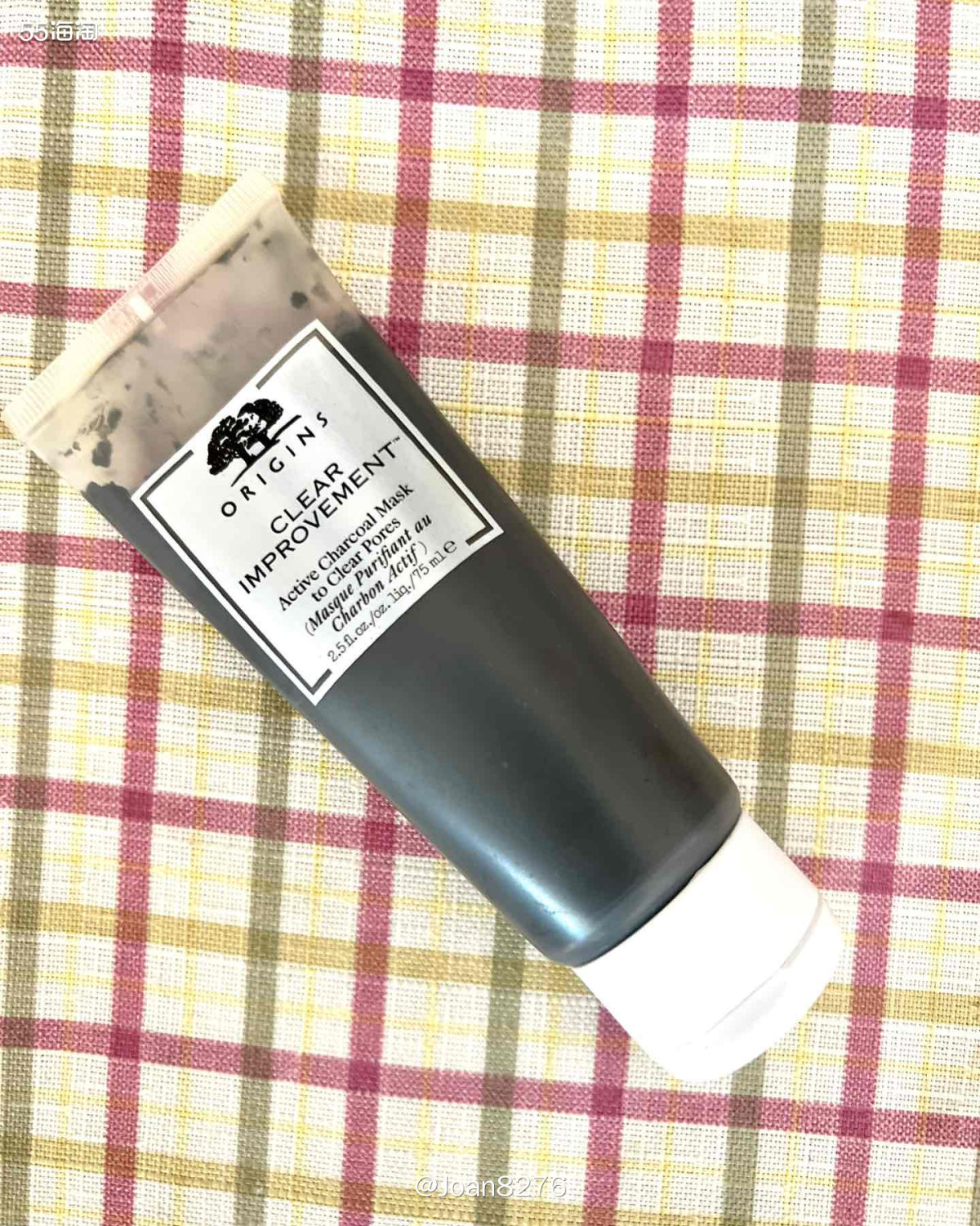 这种又干又燥热的季节皮肤会发干，油脂分泌也不少，除了补水面膜