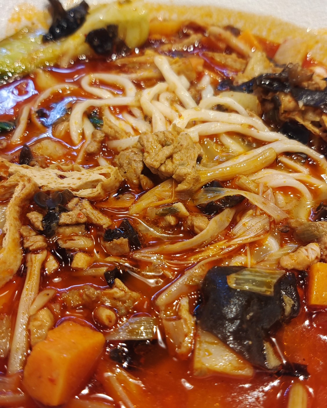 超级和我口味，酸酸辣辣，没有很辣，但是非常香。去过西安真的超