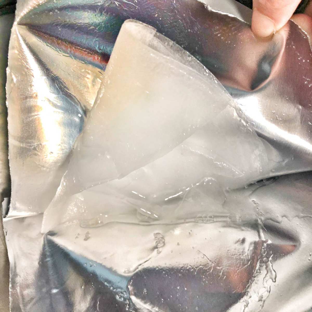 独岛的人面膜属于温和补水性价比又超高的牌子了！混油皮对于片状
