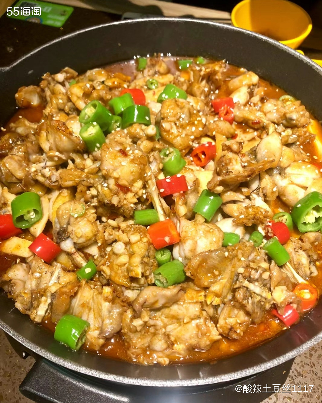 最近爱上吃牛蛙，这个是在我们当地餐厅的牛蛙店吃的，感觉牛蛙的