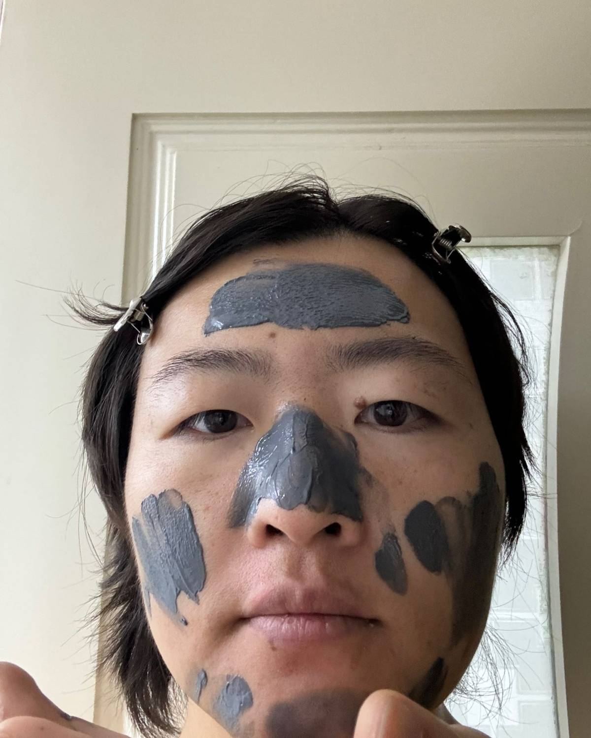 周二踢完球到家已经累瘫，只想尽快睡觉，所以直接热水打湿脸打开