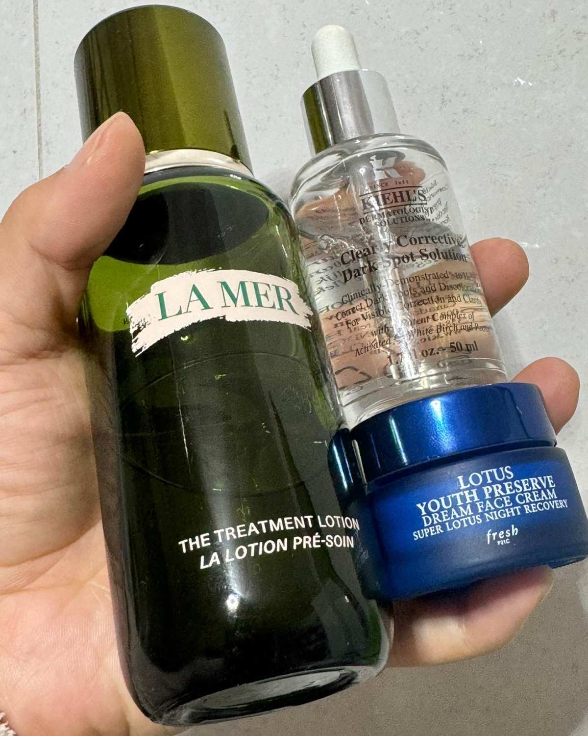 昨晚安排了丝芙兰西瓜面膜做这周的第一个冷敷。受到diy面膜精