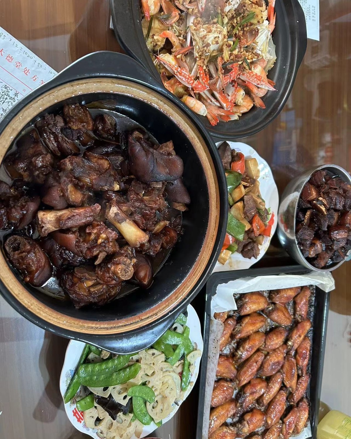 这次家庭聚餐是约了很久大家才有时间聚一起，我家小姨的手艺真绝