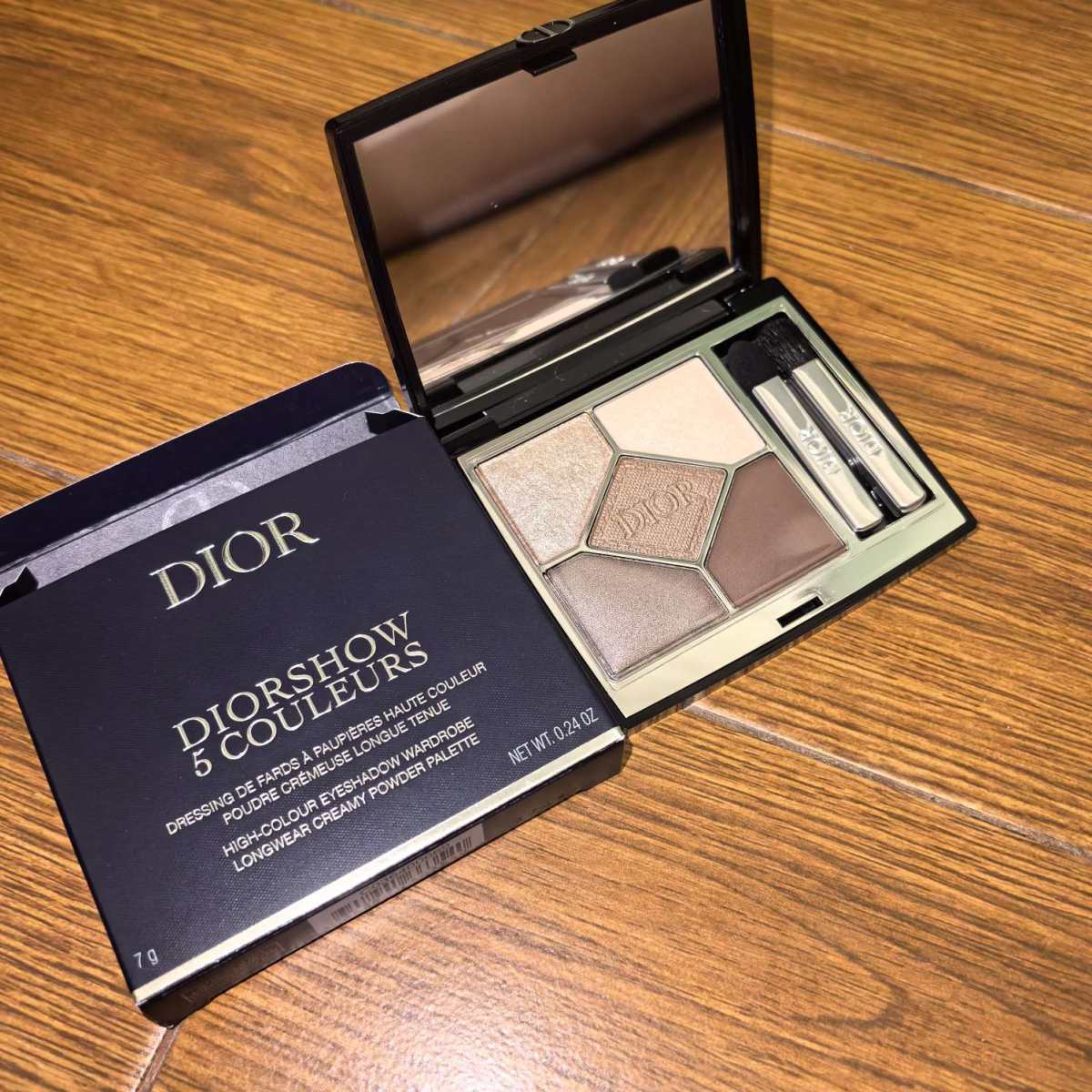 ☑开箱： dior洁面-dior眼影-dior粉饼*2  ☑