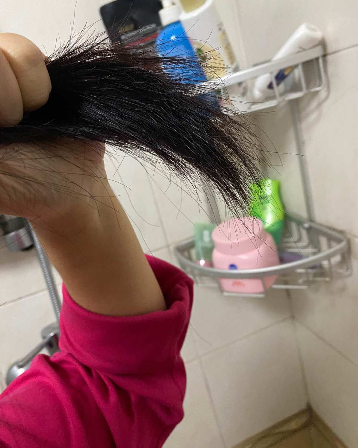 我头发特别差，千枯毛躁脱发极度严重，还全是白发，容貌焦虑差不