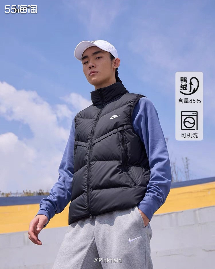 ❄️这件羽绒马甲是上周在银泰喵街买的，送给我公公的，早些年给