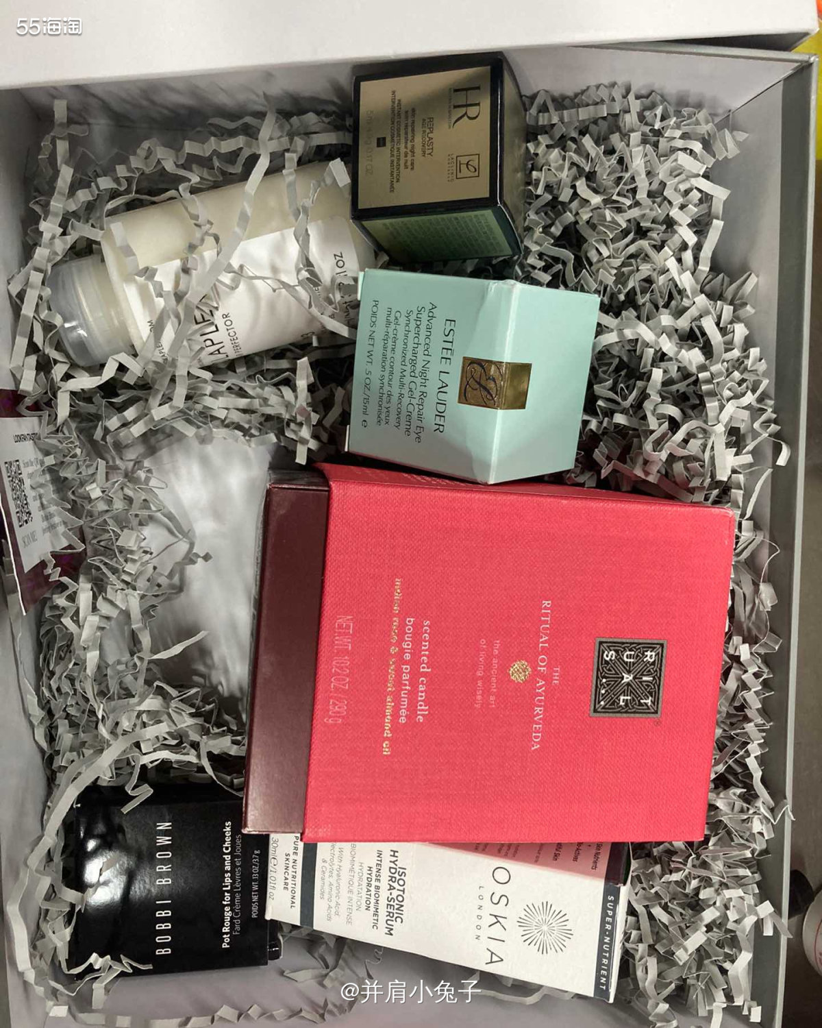 LF今年出了那个有赫莲娜黑绷带面霜的套装，买了两套，被禾兑是