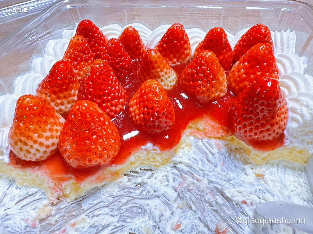 其实在会员日那天我就注意到盒马的这个蛋糕啦～当时是打七折基础