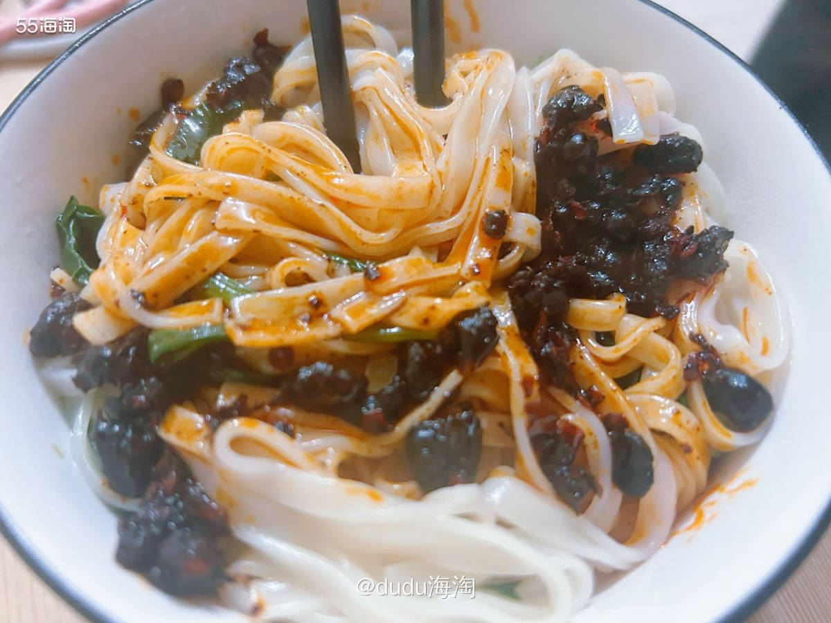 🌿依旧需要自力更生的一餐，晚上和队友不想做饭了，就随便吃点