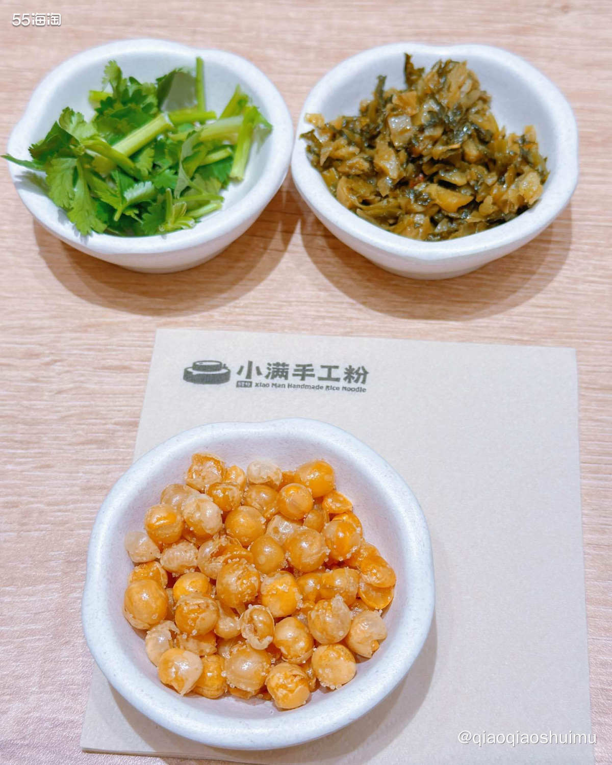 又是跟父母约饭的中午。 其实我们约饭主要是为了聊聊天，爸妈把