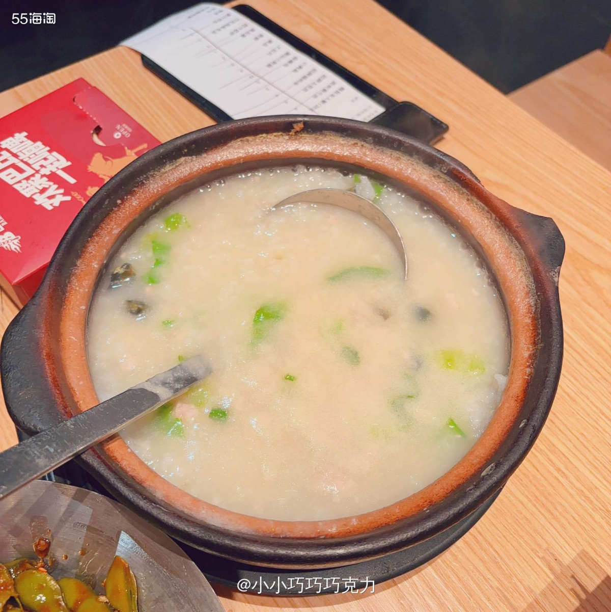 这是周二晚上的晚餐，本来当天晚上不太饿就不准备做饭了，我吃了