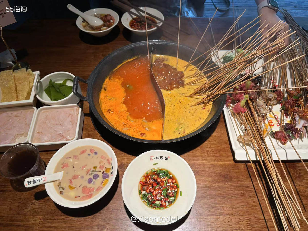 ❤️周六好友又约我去吃自助+逛街啦！这家自助全牛火锅串串是她