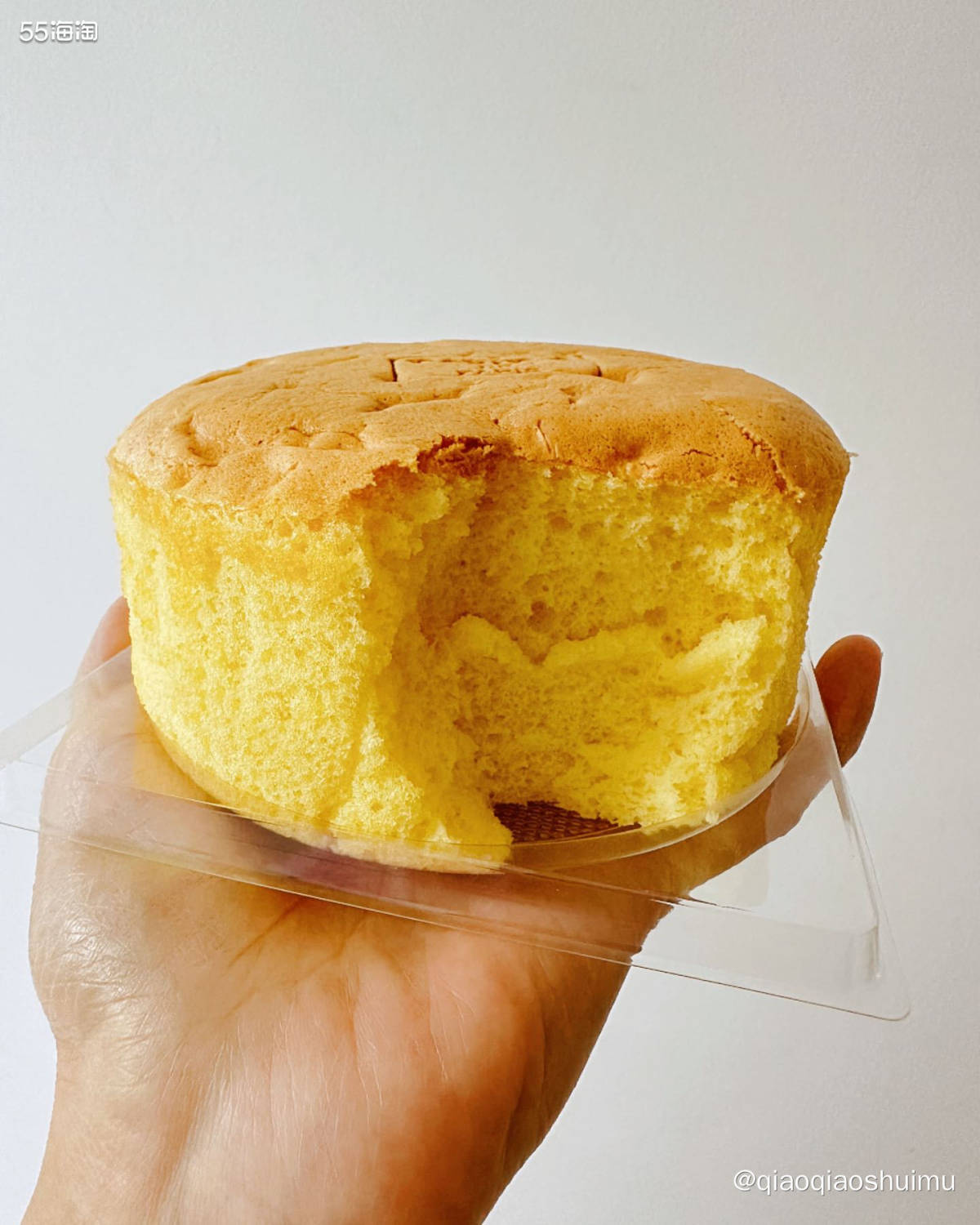 吃的饱饱的，但还是想再来点饭后甜点。 我们都想吃乳酪蛋糕，搜