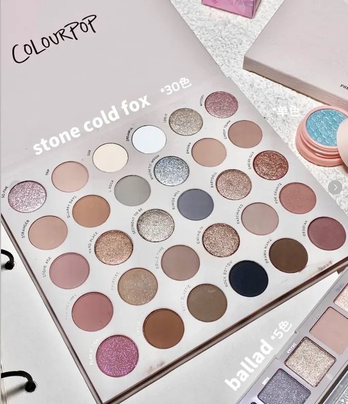 ❇️Colourpop这盘30色低饱和度水泥盘说明上写着30