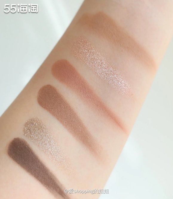 第1步：选用浅灰色/浅棕色大面积打底，消妙得很，一定要注意整