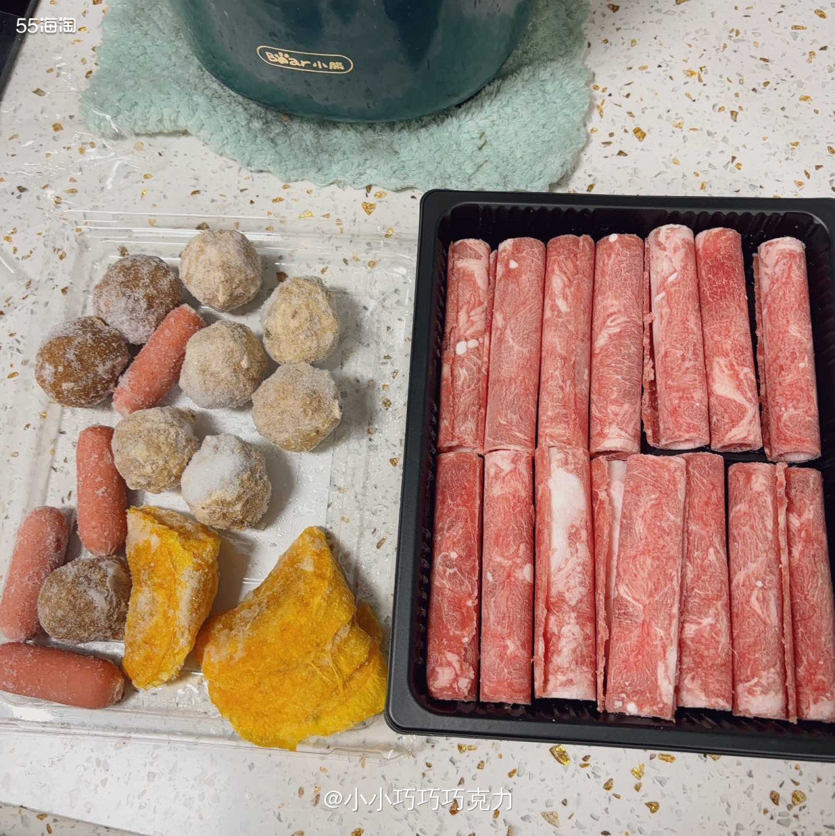 来补一篇美食贴，忘记是哪一天的啦，天冷了搞点火锅吃吃，用上次