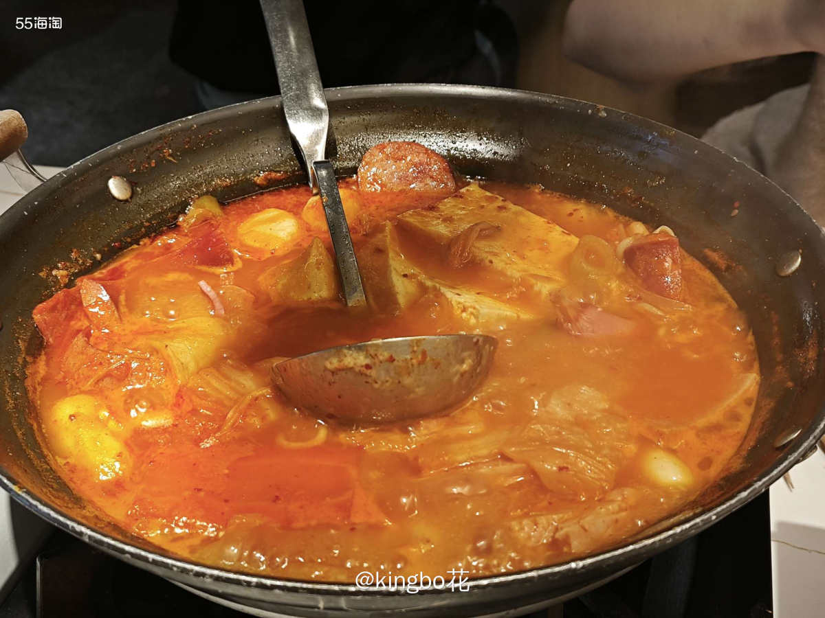 寒冷的冬天适合来个部队锅，热气腾腾的很烟火  新一轮降温又来