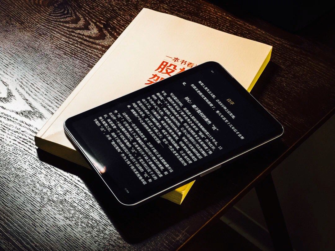 如果要选新年礼物送小朋友，我会推荐iPad mini 6，这