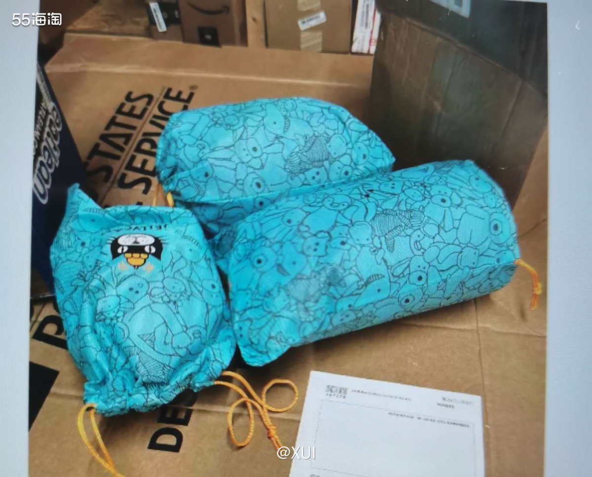 前阵子在Jellycat官网还买了两个大的茄子，带上一个爆米