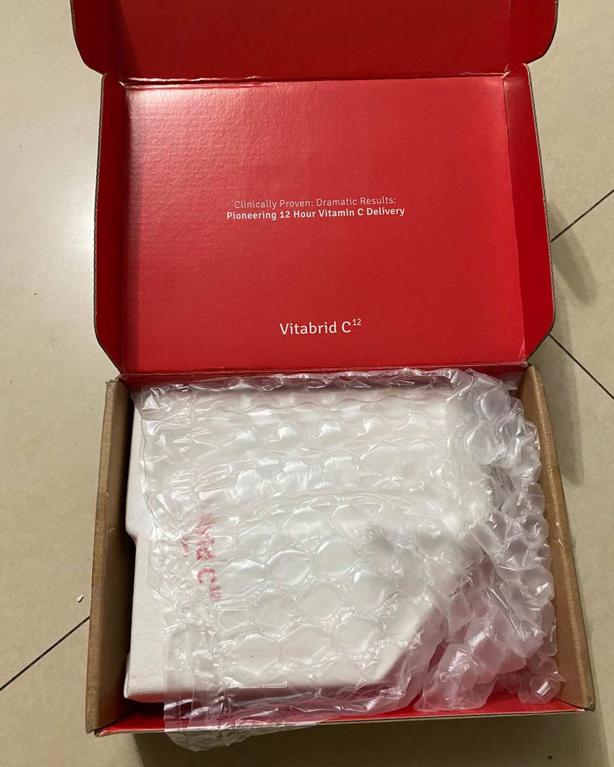 我薅的好贵的洗发水和护发精华套组，那个网站发东西的风格，本来