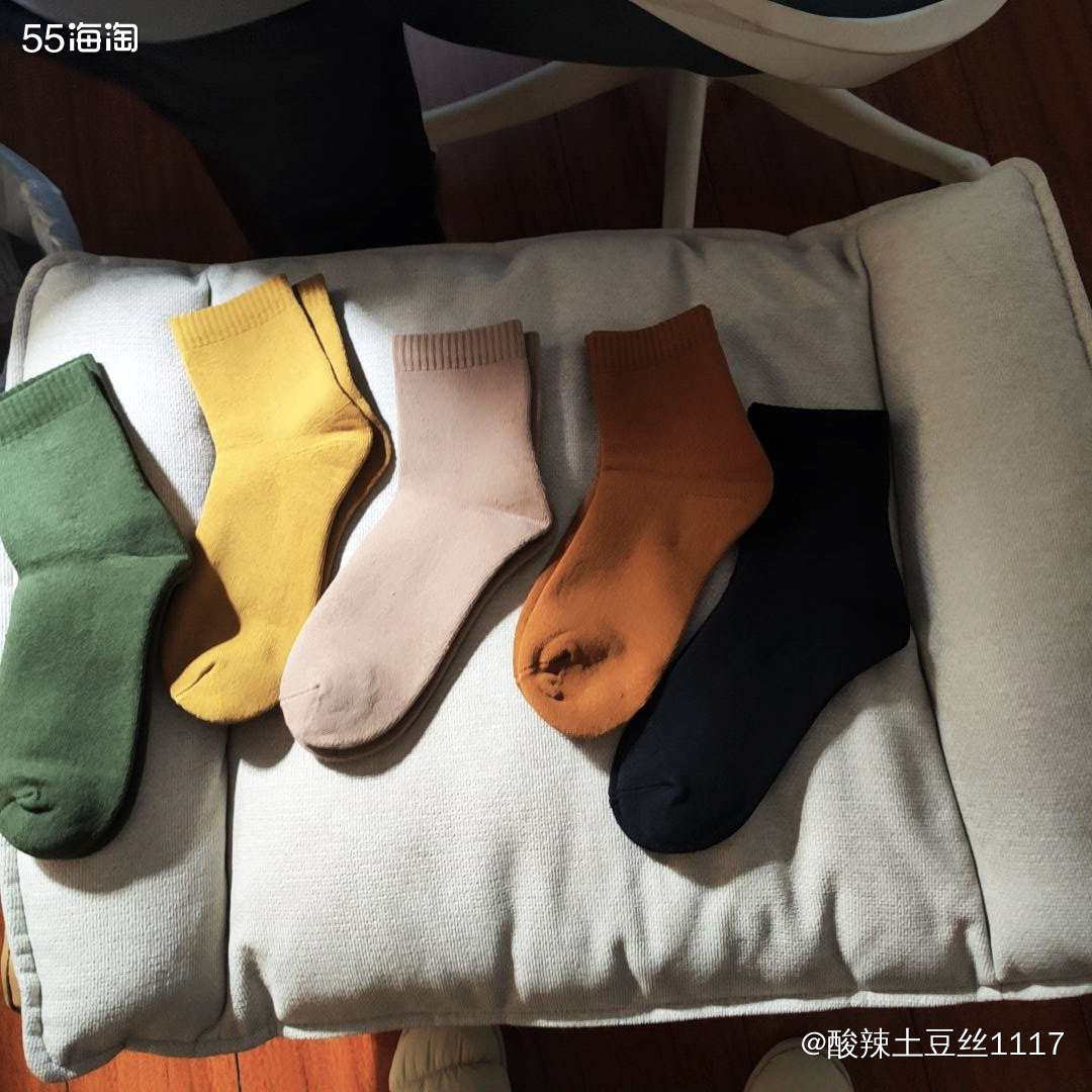 说实话，之前冬天一般都是穿的秋季的袜子，之前买的是雪地靴，秋