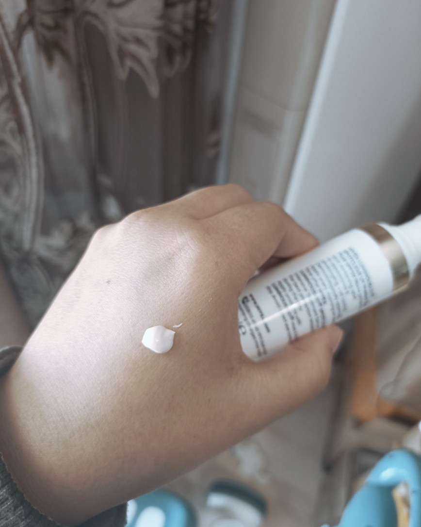 虽然今年白胖子的我用的比较多，但是我最喜欢的是新开的妮维雅！