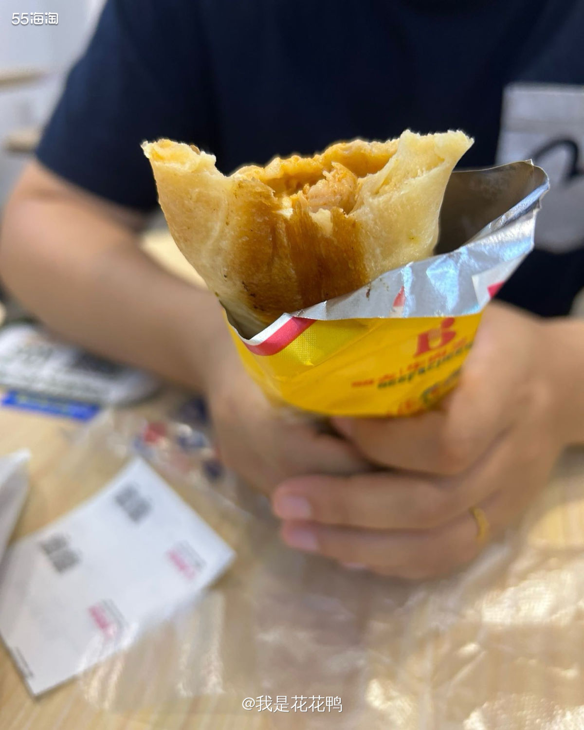 ❤️和老杨逛街，然后看到拌鸡架就很心动啦，毕竟之前总吃沈阳拌