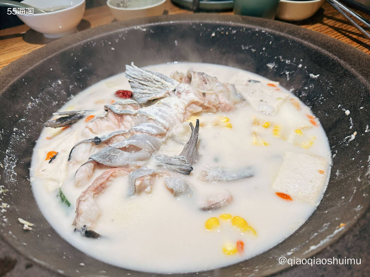 昨天是爸爸生日，12月公公和爸爸都过生日，有两顿生日餐吃。 