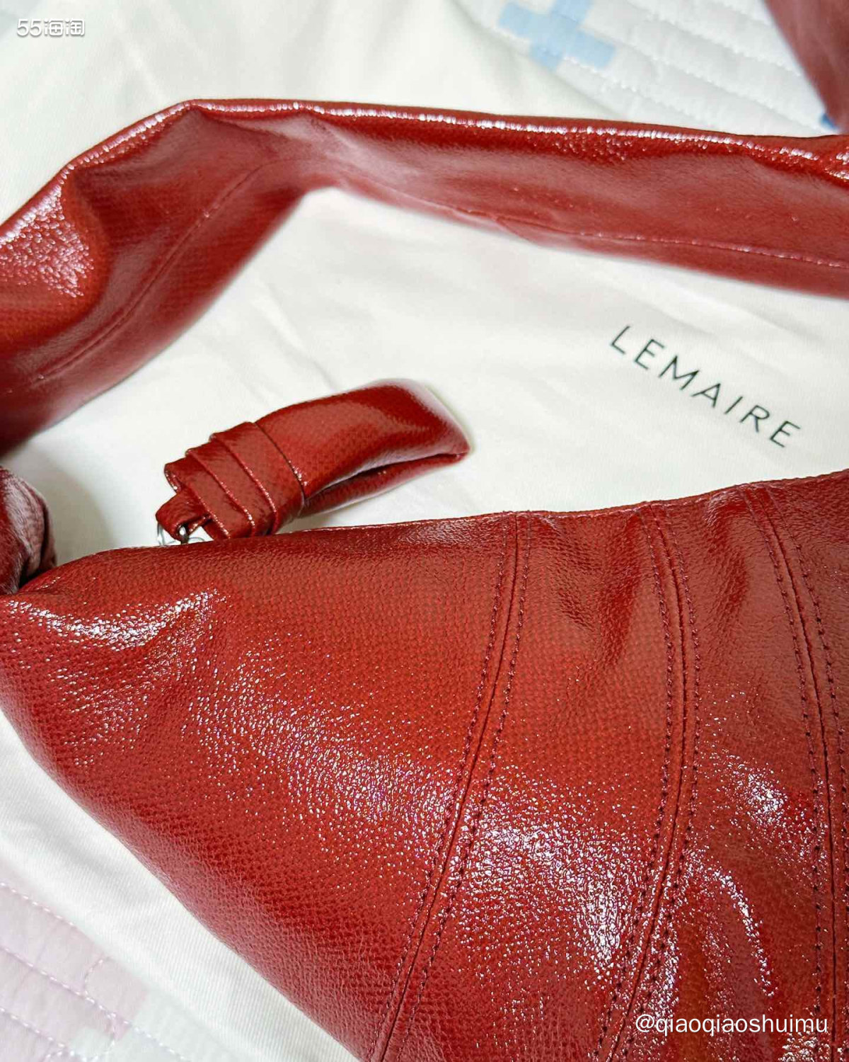 之前就总看别人晒lemaire牛角包，没什么感觉，就忽然有一