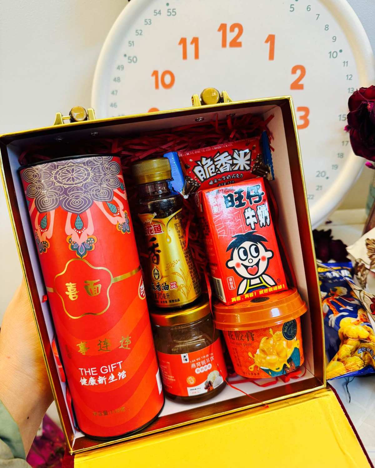 我是准备在一月份搬新家了，然后会有请朋友过来肯定要带伴手礼给